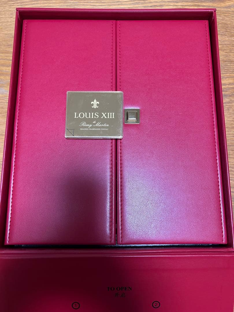 レミーマルタン ルイ13世 空瓶 バカラ クリスタルボトル 観音開き