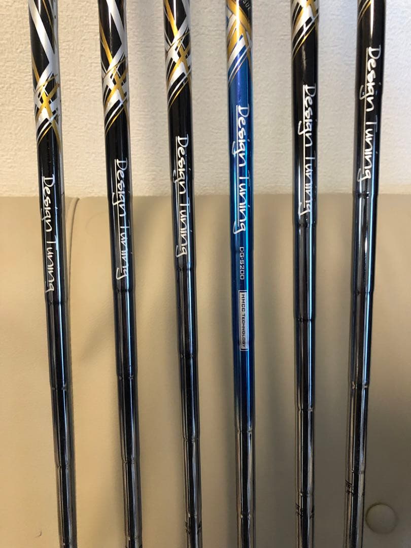 【送料込み】希少スリクソン Z945 ブラック 《 数量限定品 》アイアン