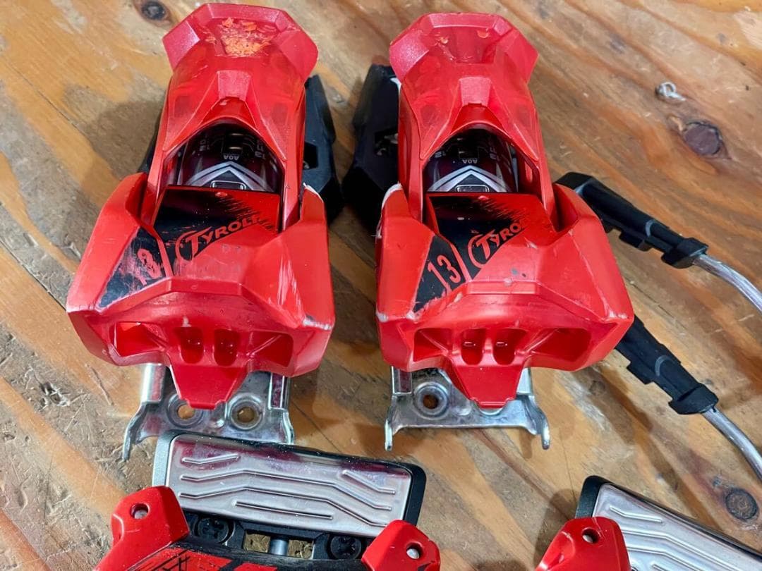 TYROLIA チロリア アタック 13 赤　取付ジグ付き　ブレーキ幅選択可