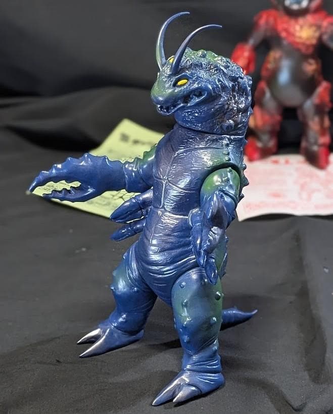 サソリンガ＆サザン星人「シルバー仮面」登場怪獣（ベアモデル）ソフビ２体セット