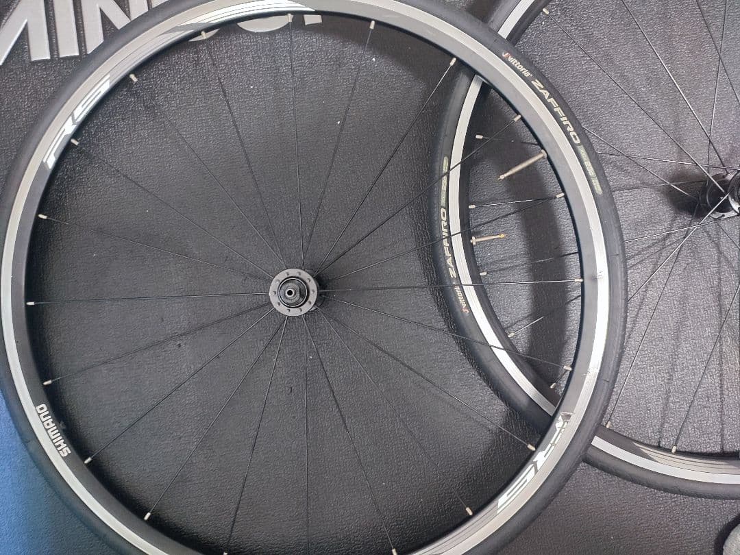 シマノ ホイール 700c WH RS 010　タイヤ付き