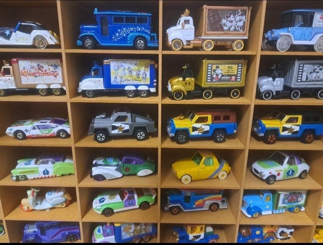 ディズニートミカ　ディズニーモータース　トミカ　48台まとめ売り