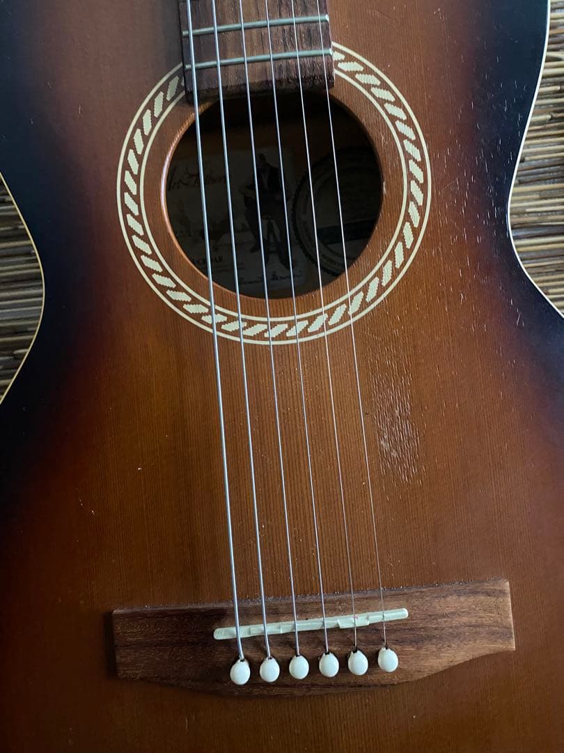 Art & Lutherie AMI cedar (2000年製)リペア済