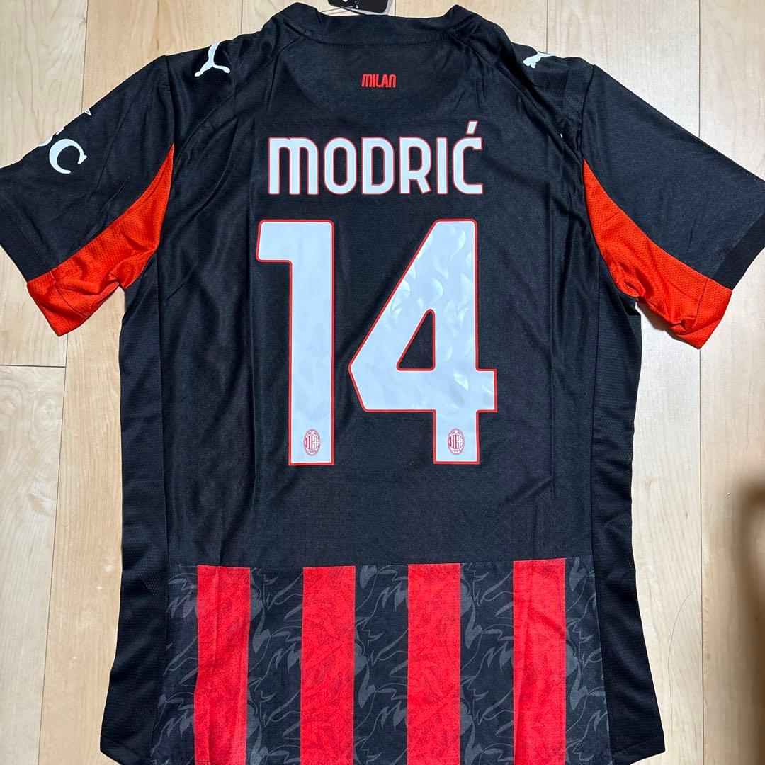 【新品未使用】ACミラン MODRIĆ モドリッチ14 オーセンティック