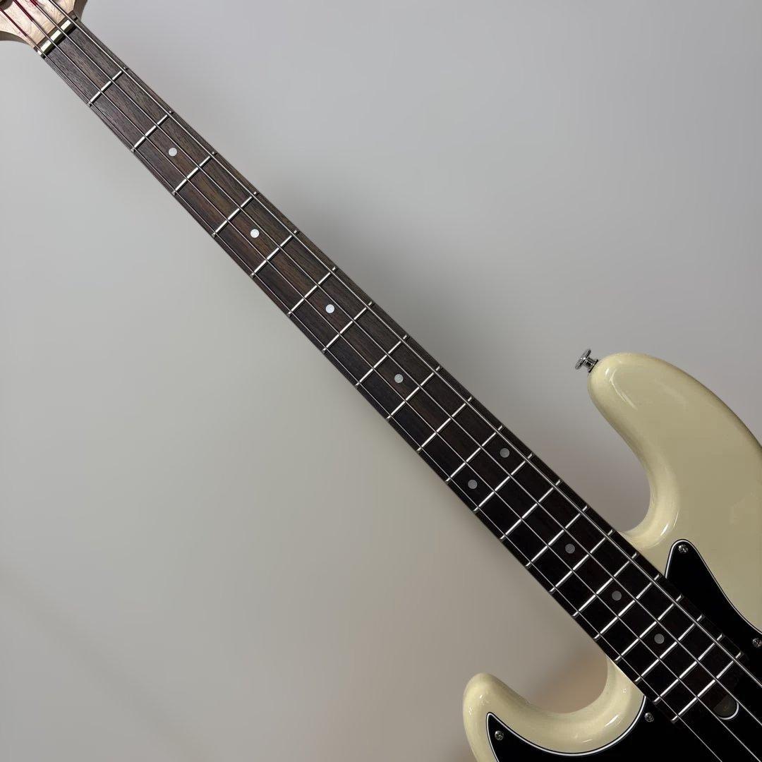 Bacchus bjb-1r-lh エレキベース アイボリー
