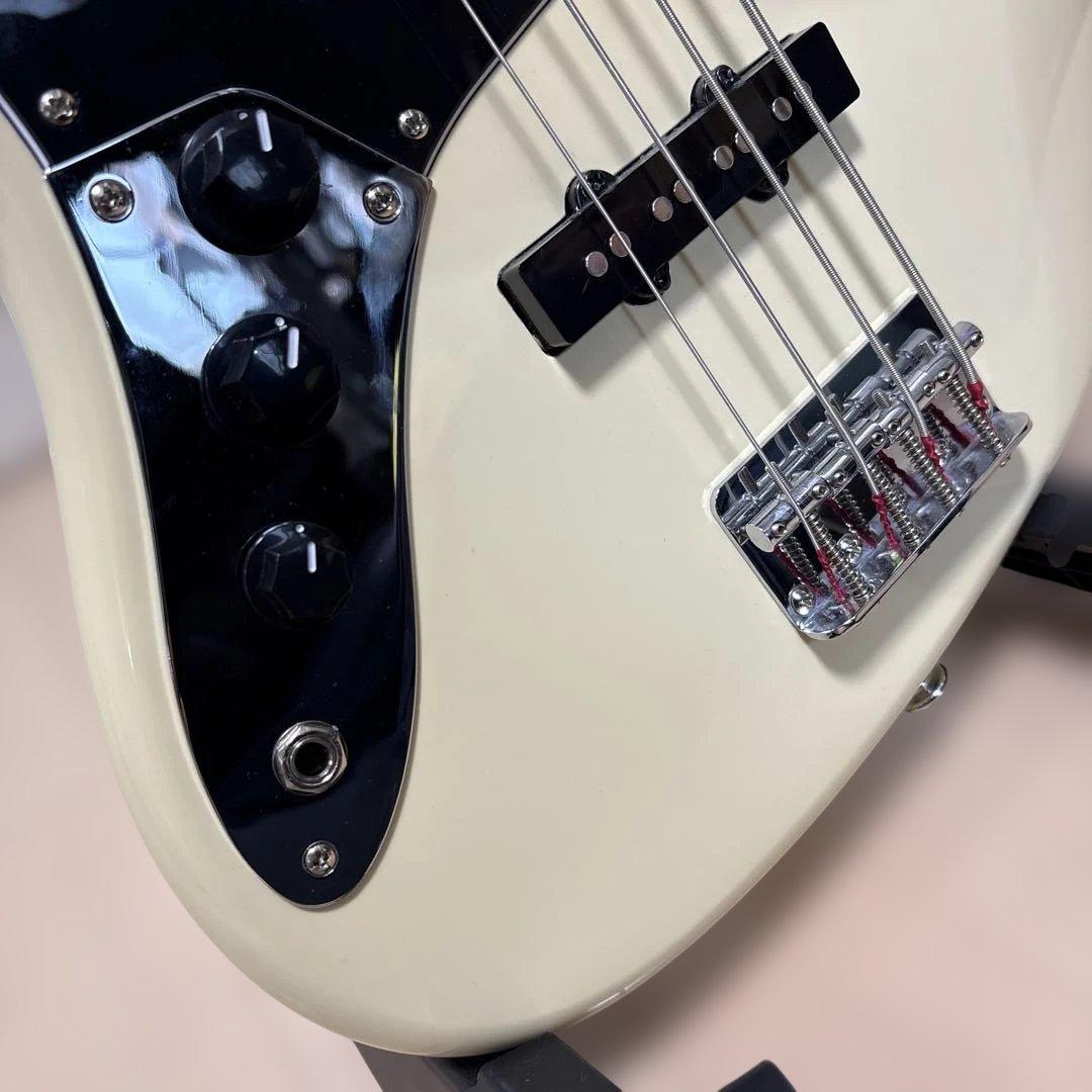 Bacchus bjb-1r-lh エレキベース アイボリー