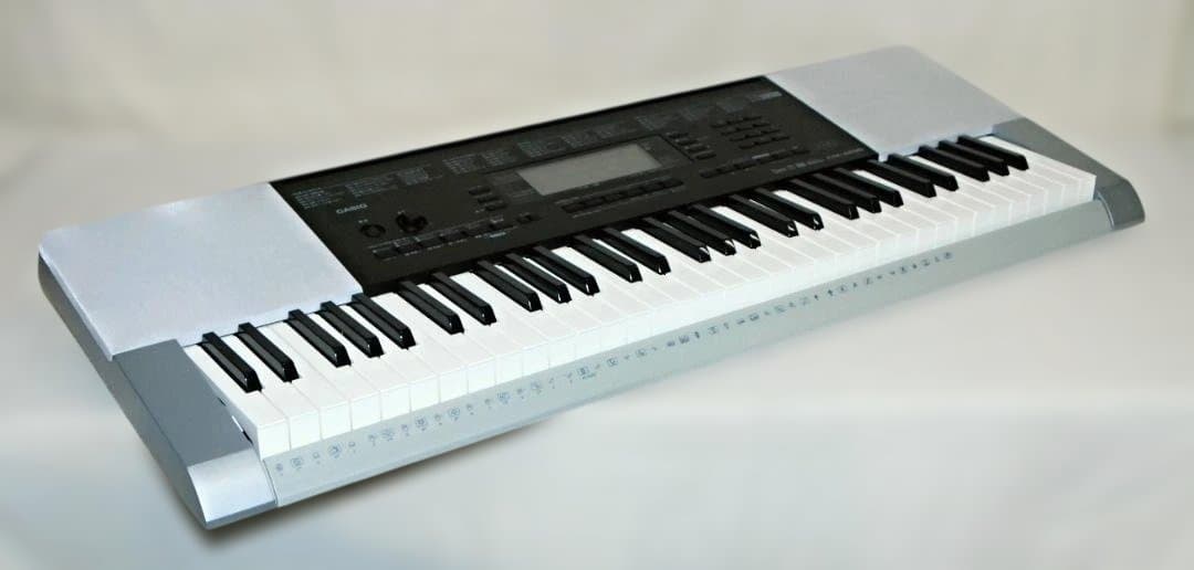 CASIO 電子キーボード 電子ピアノ CTK-4200 61鍵盤 シルバー