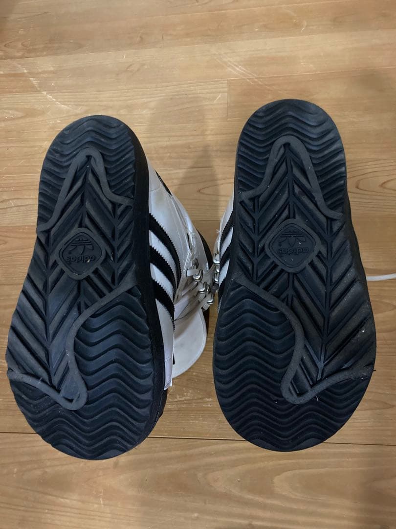 adidasアディダススノーボードブーツスーパースターホワイト/ブラック26cm