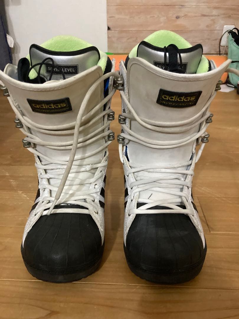 adidasアディダススノーボードブーツスーパースターホワイト/ブラック26cm
