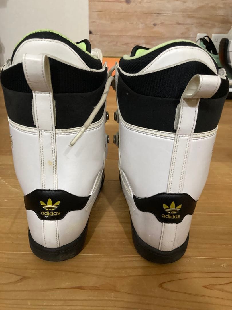 adidasアディダススノーボードブーツスーパースターホワイト/ブラック26cm