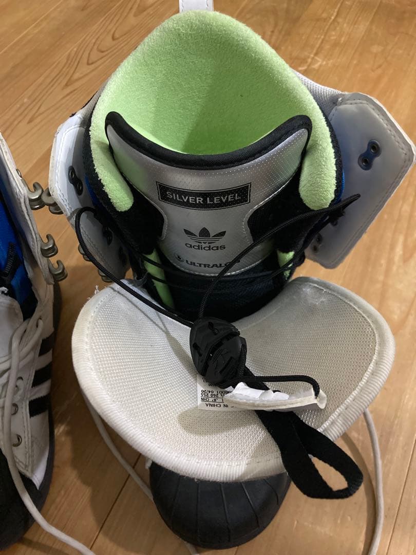 adidasアディダススノーボードブーツスーパースターホワイト/ブラック26cm