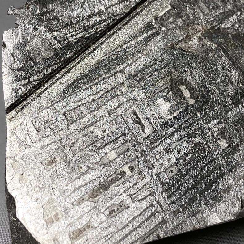 は*は様 隕石 鉄隕石　アルタイ隕石　原皮付き　ナチュラル　原石　重さ約135ｇ