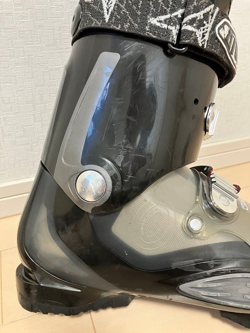 ATOMIC LIVEFIT 50 アトミック　26.0cm スキーブーツ