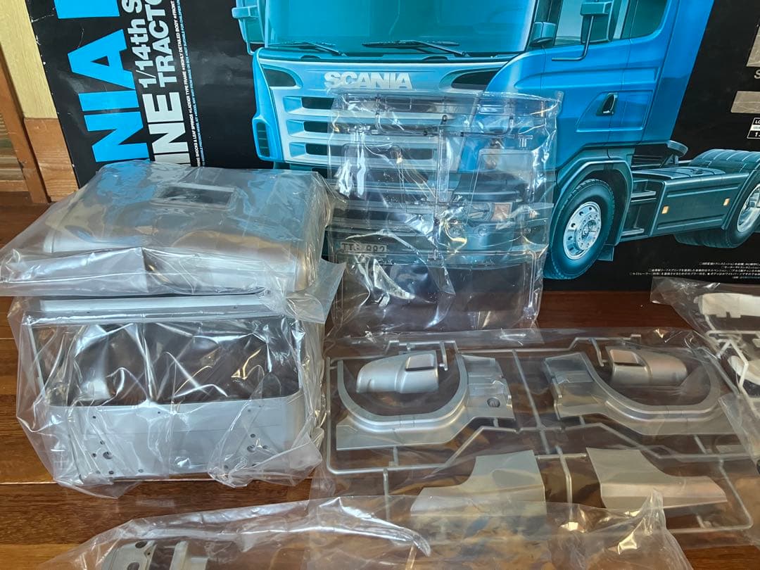 タミヤ1/14 スカニア キャビン