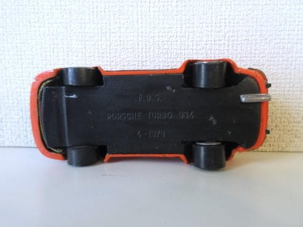 特価 F.D.S. (1/43) ポルシェ 934RSR