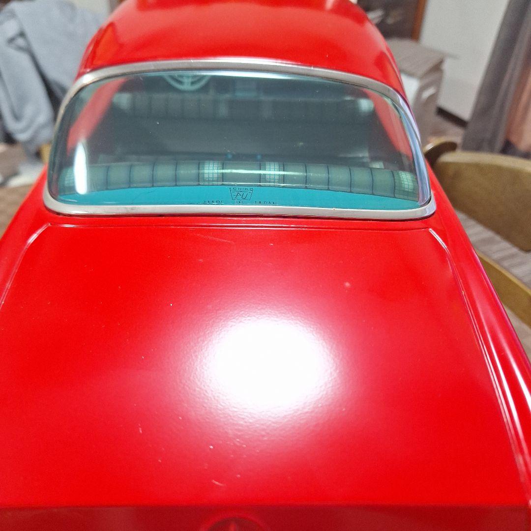 Mercedes-Benz 300SE レッド ミニカー 1/18