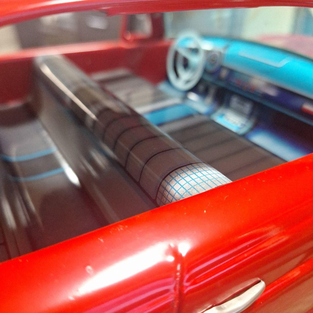 Mercedes-Benz 300SE レッド ミニカー 1/18