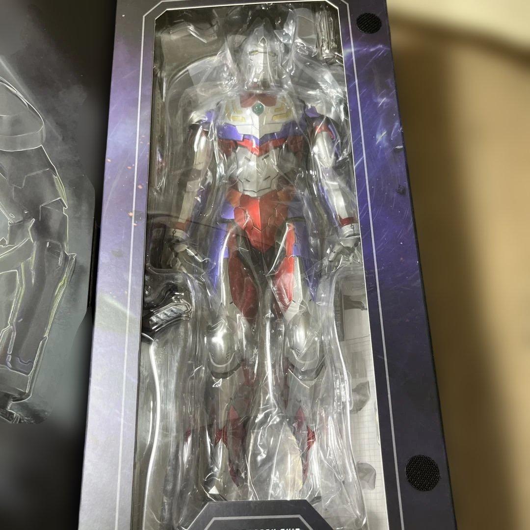 Three zero ウルトラマン TIGA 1/6フィギュア
