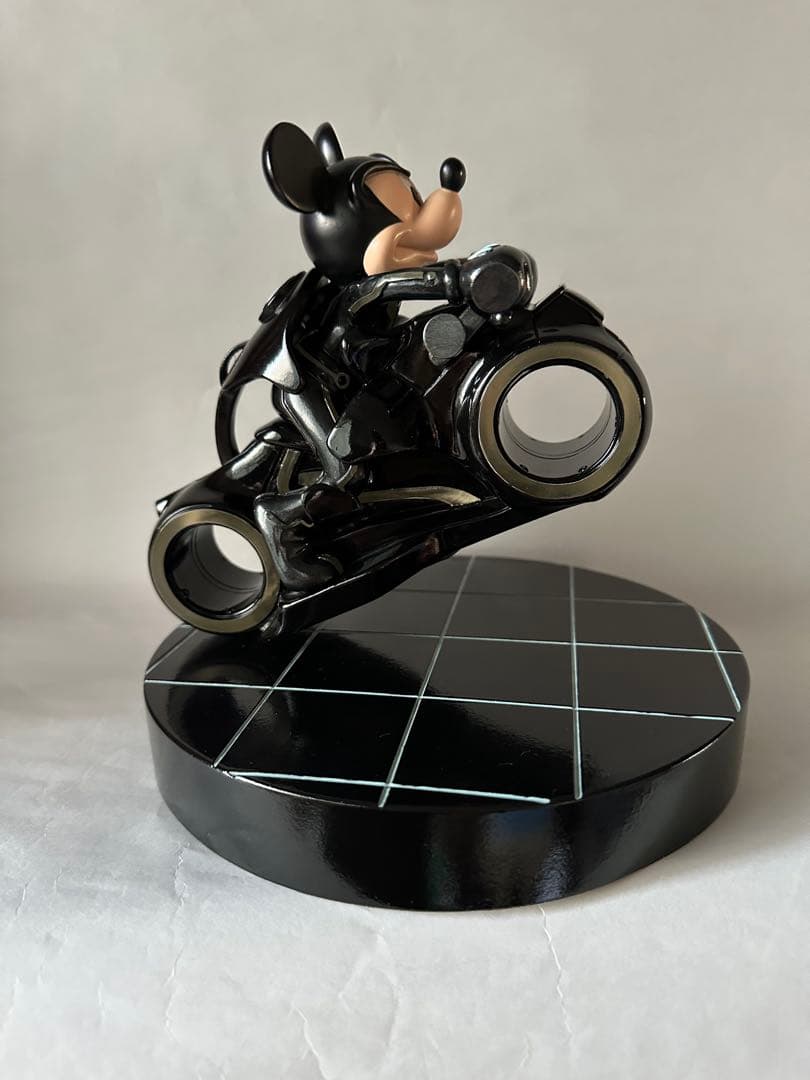 世界500台限定　ミッキー　トロン　フィギュア　上海ディズニー