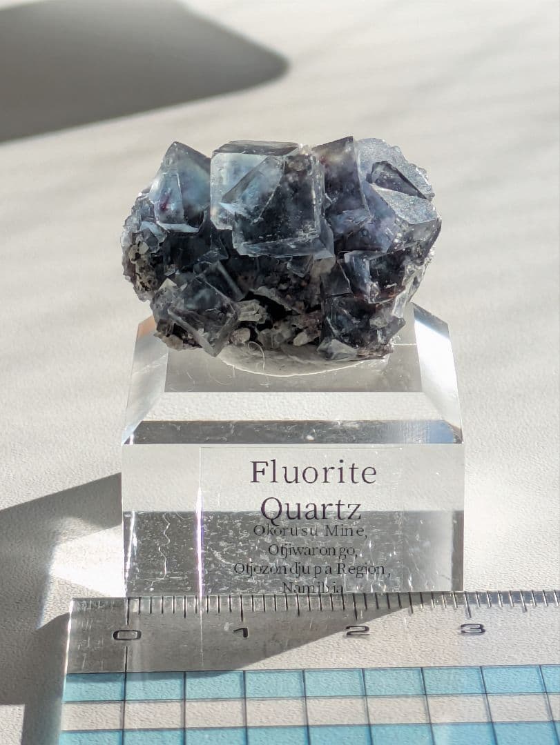 フローライト　クォーツ　オコルス　ナミビア産　鉱物　標本
