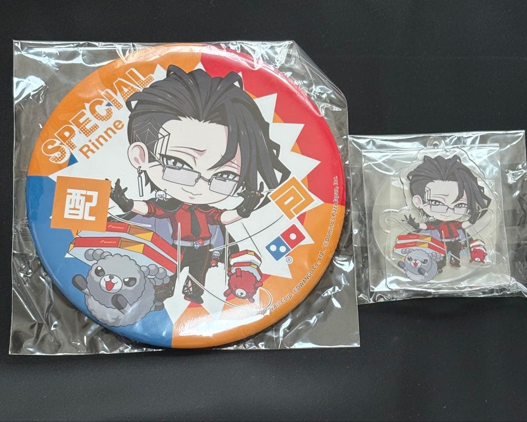 コンパス　ドミノピザ　ドミノ　コラボ　糸廻輪廻　輪廻　缶バッジ　アクスタ