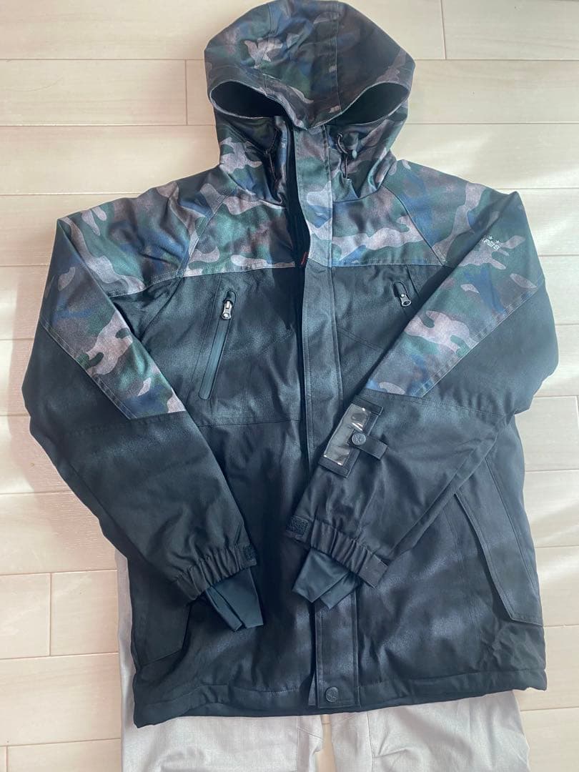 カモフラ柄　迷彩　スノーボードウェア スノボウェア　ゴーグル付き　Mサイズ　9号