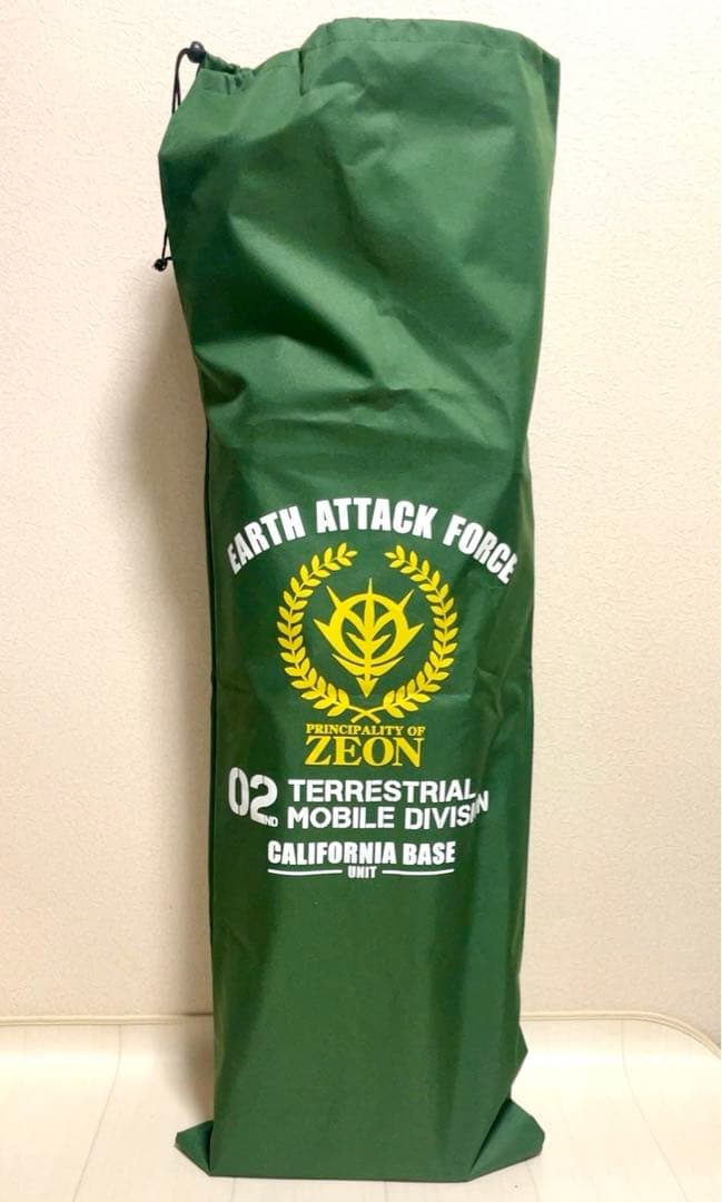 【美品・屋外未使用】 ガンダム ジオン軍 折りたたみ コット