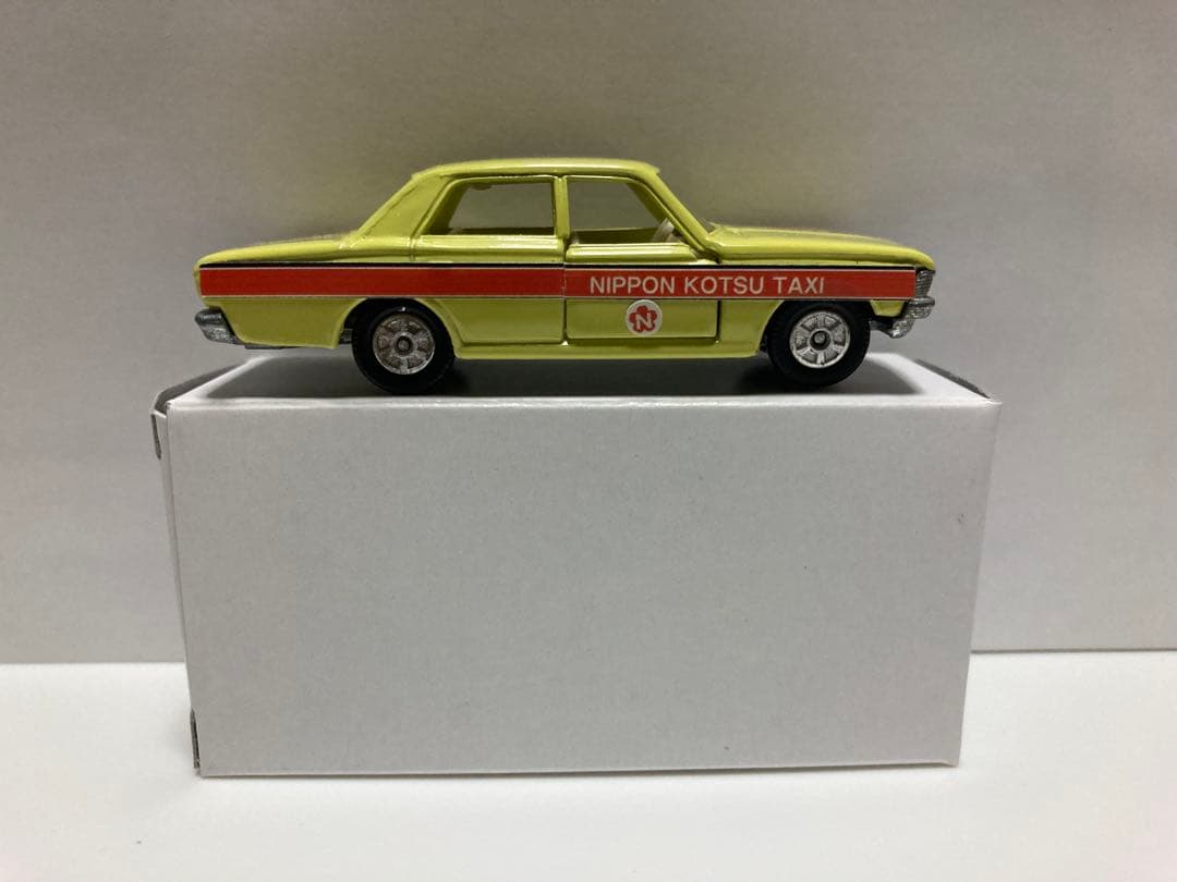 トミカ　日本製　トヨタ　クラウンタクシー　日本交通　1Dホイール　入手難易度A