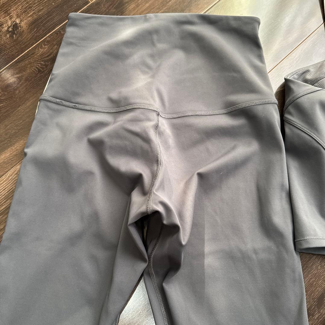 滝沢眞規子　ヨガウェアセット（トップス＆レギンス）サイズ２