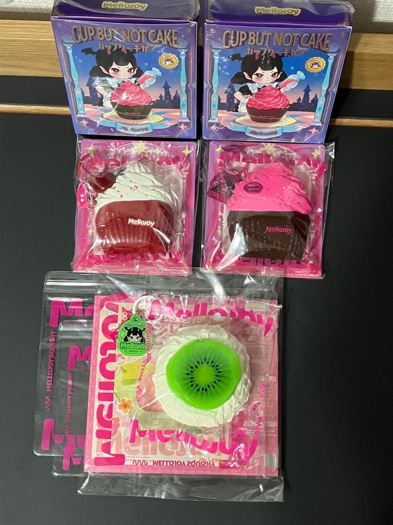 お*お様 メロジョイ　スクイーズ　カップケーキか？　大福シリーズ　キウイ　3点セ