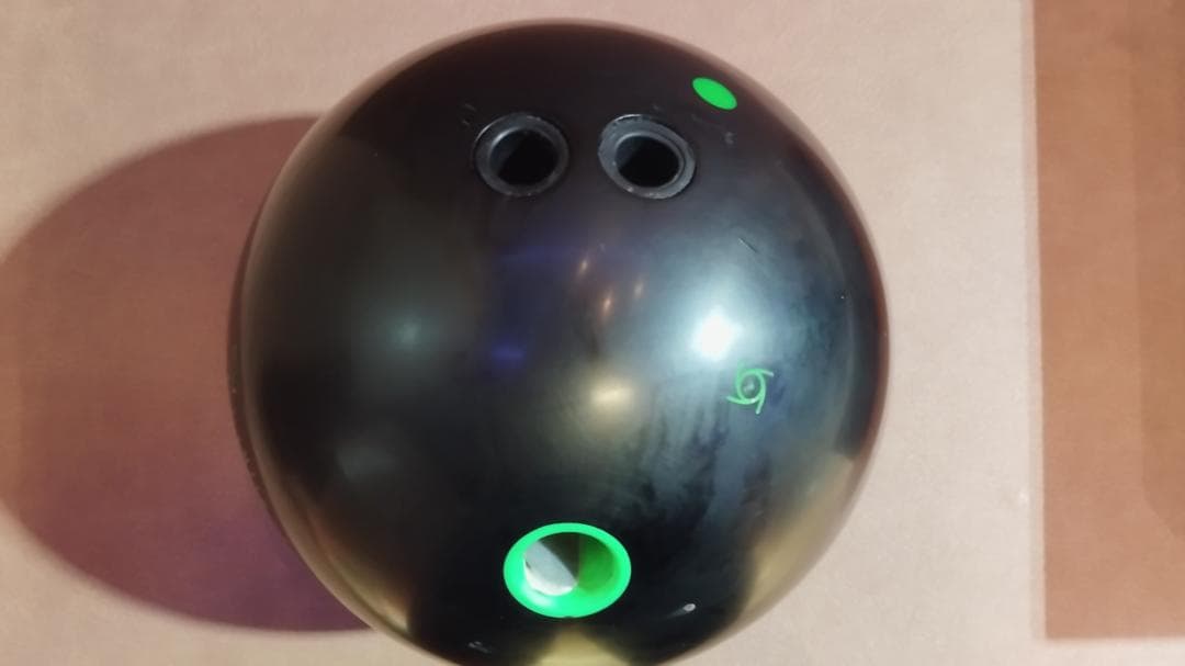 PITCH BLACK ボウリングボール15ポンド3オンス