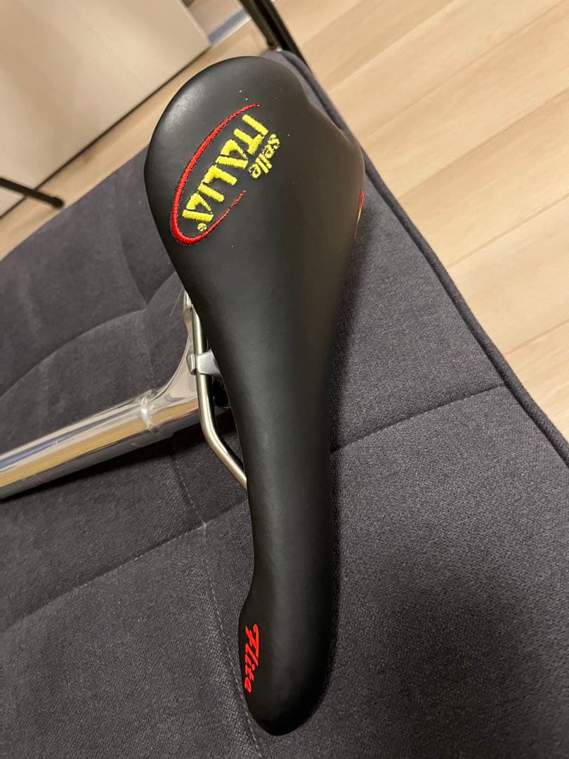 TITAN エルゴノミックサドル ブラック NJS 競輪