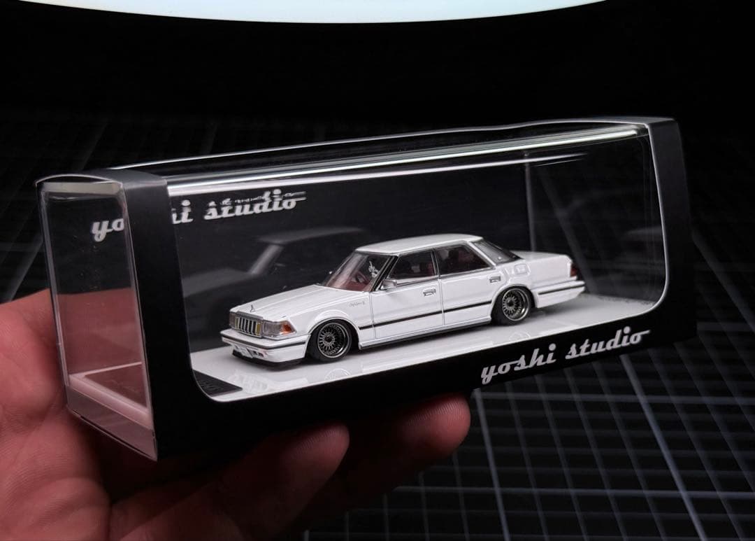 トミカリミテッドヴィンテージネオ　LV-N199c　トヨタ　MS125 クラウン