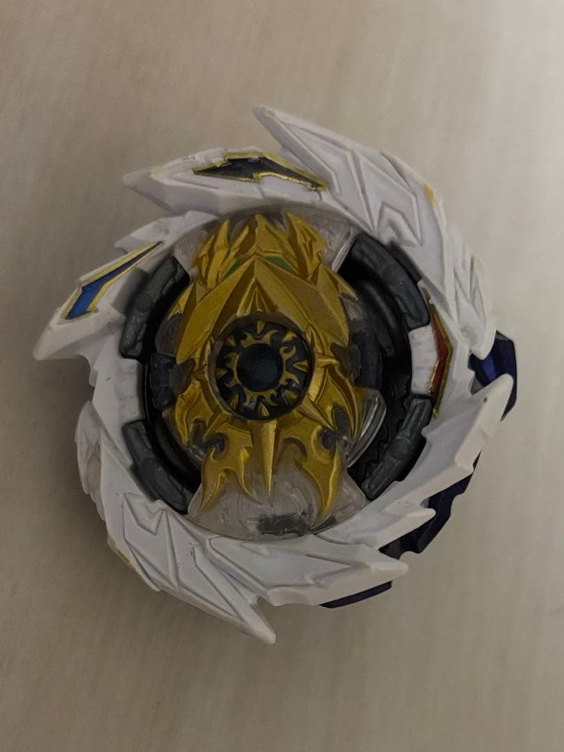 ベイブレード セット 多彩なデザイン