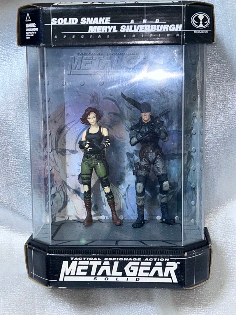 マクファーレントイズ フィギュア　メタルギアソリッド　スネーク　メリル　+武器