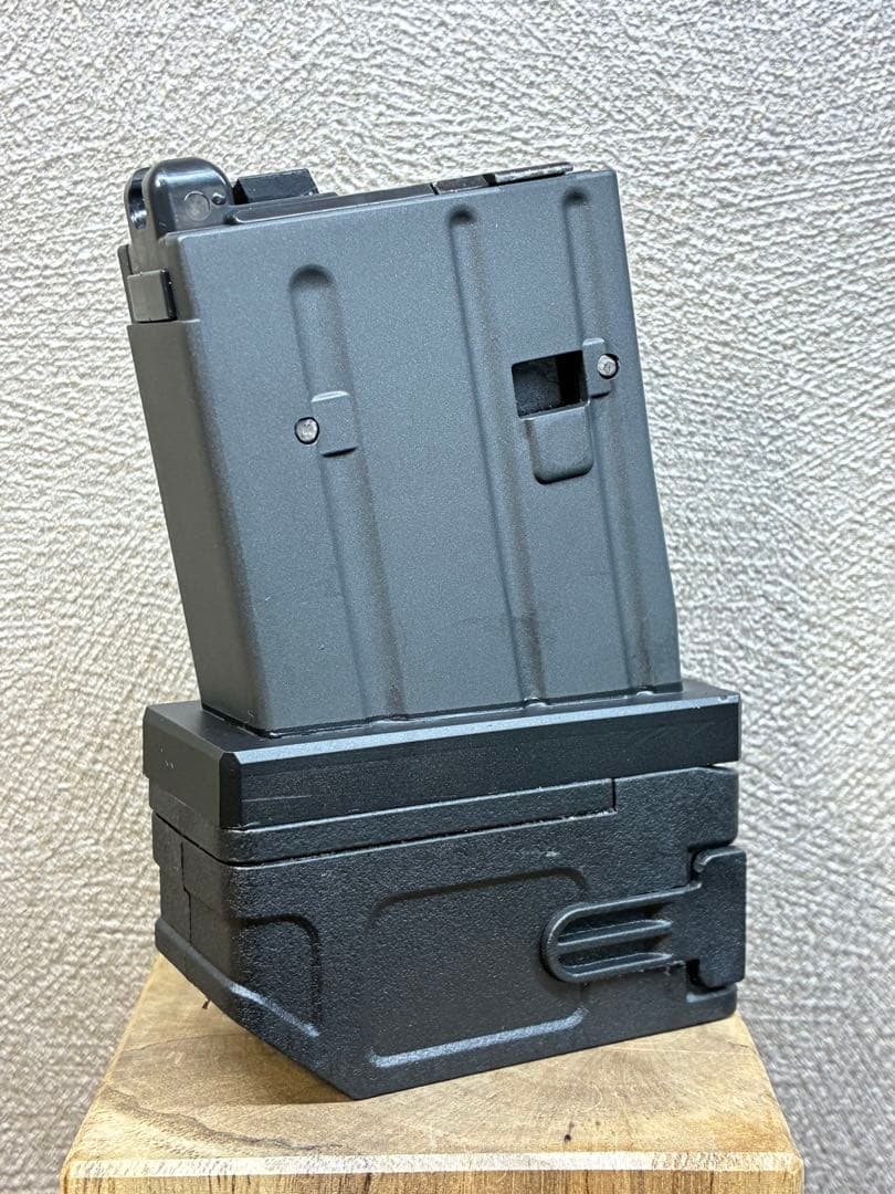R7-16 東京マルイ GBB M4 マガジンアダプター 外部ソース仕様