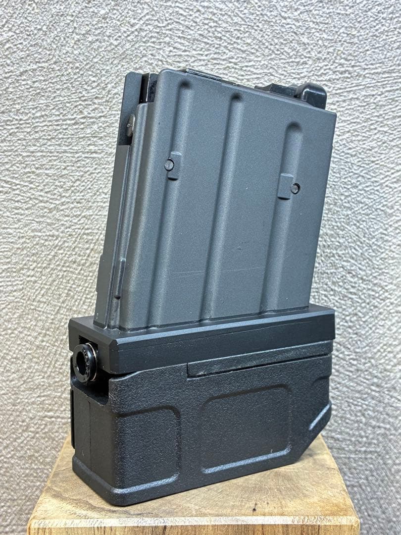 R7-16 東京マルイ GBB M4 マガジンアダプター 外部ソース仕様