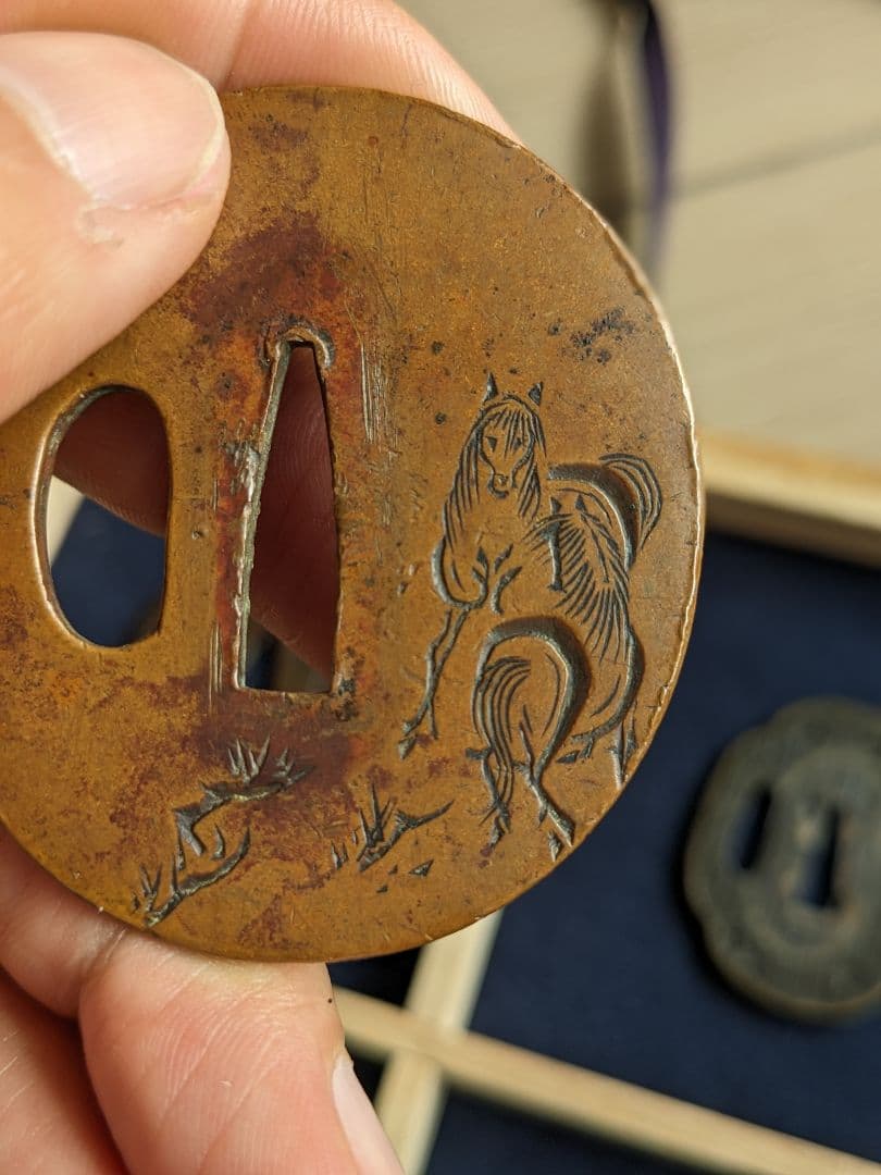 日本刀鍔　銅地　馬の絵！！　スゴイ！！！