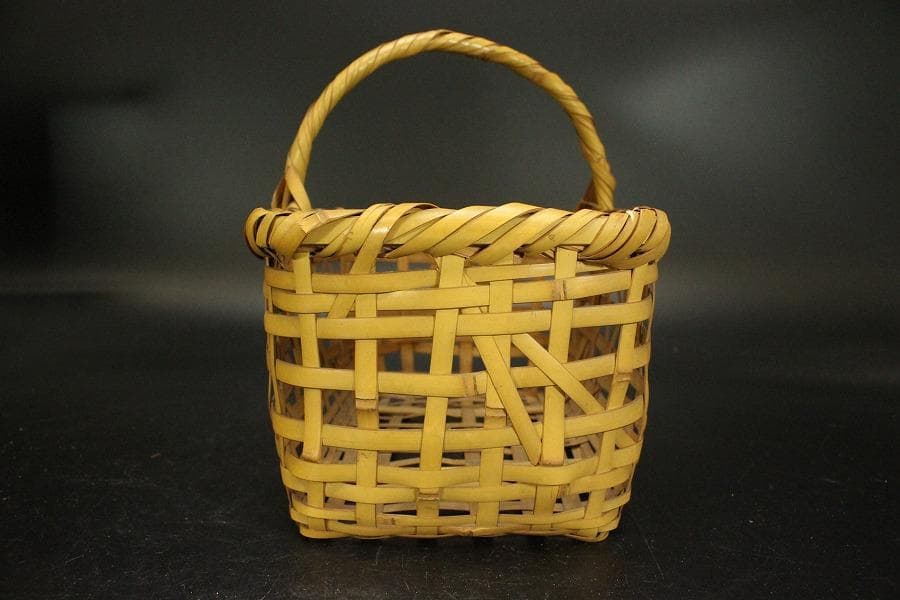 茶道具 白竹花籠 尚坡作 共箱(ZE656)