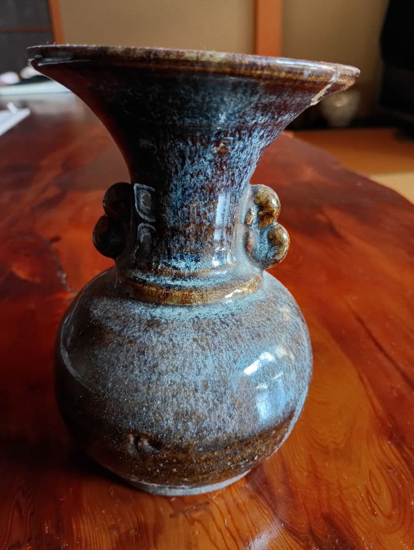 古唐津焼　青褐色の広口花瓶