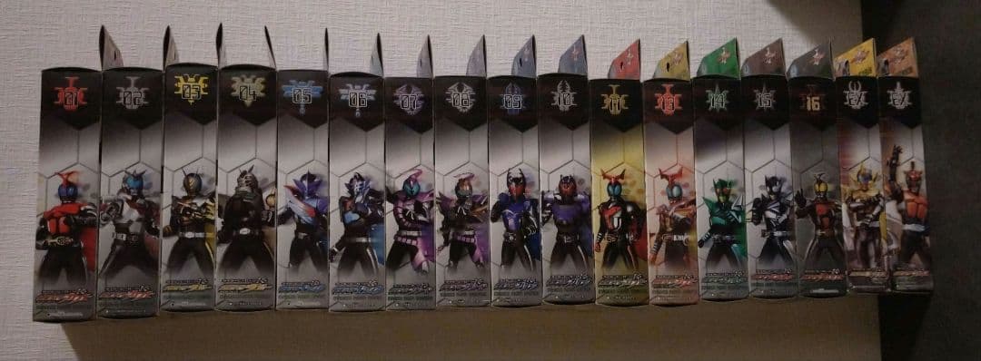 【新品未開封】ライダーヒーローシリーズ　仮面ライダーカブト　18体セット