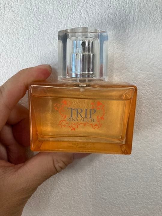 愛内里菜　TRIP オードトワレ　香水　フレグランス