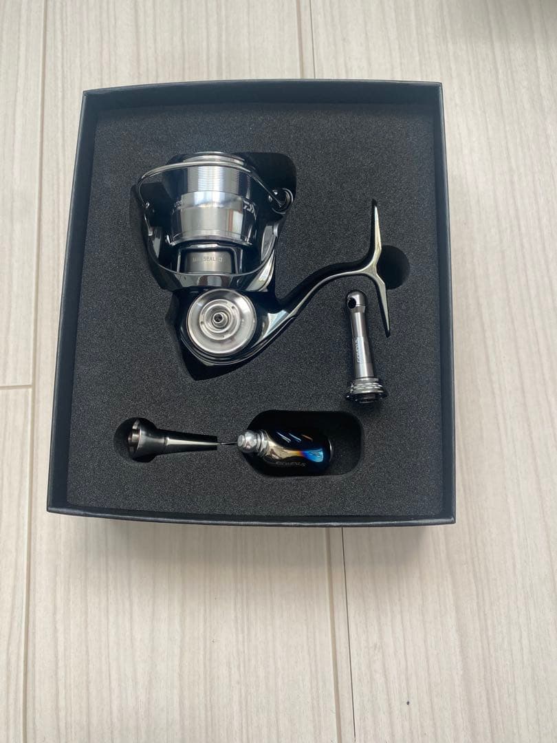 DAIWA EXIST LT 2000S-P フィッシングリール