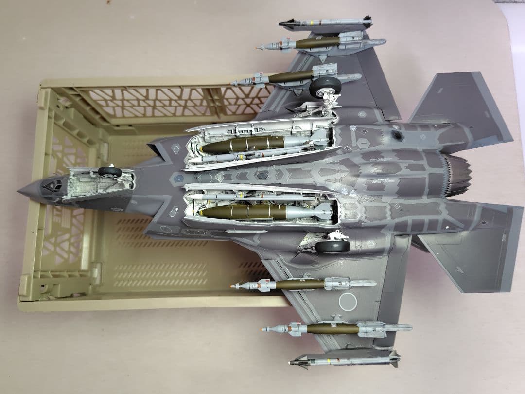 タミヤ F-35A 1/48スケール プラモデル完成品