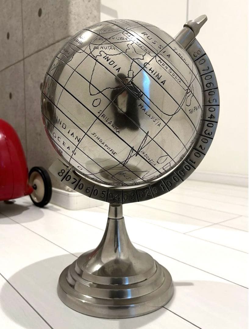 大きめ　地球儀　金属製　海外製　アンティーク雑貨