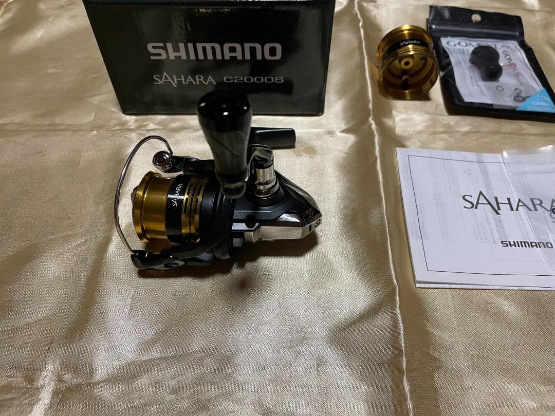 新品同様　シマノ 22サハラ C2000Sリール　 替えスプール付 カスタム済