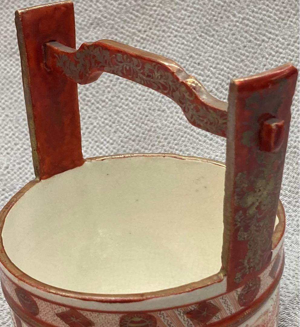 B46s  九谷焼　赤絵九谷人物に草花図手桶形花生　賢人牡丹菊　明治大正