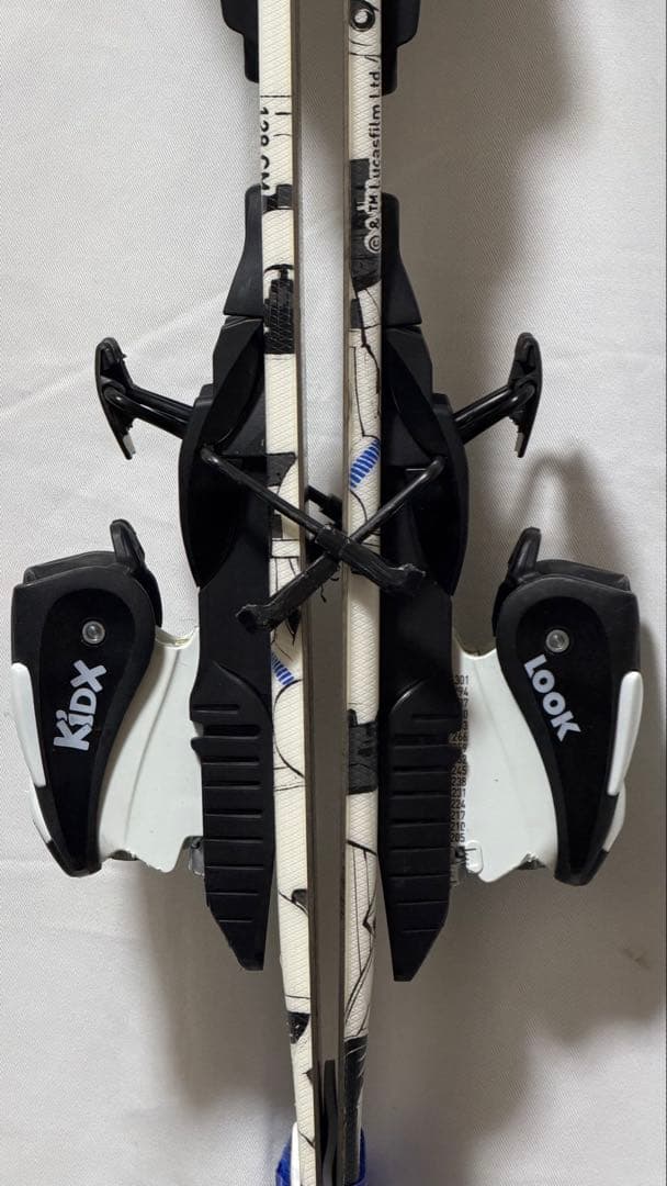 人気！ ROSSIGNOL スターウォーズ 子供スキーセット おまけストック付