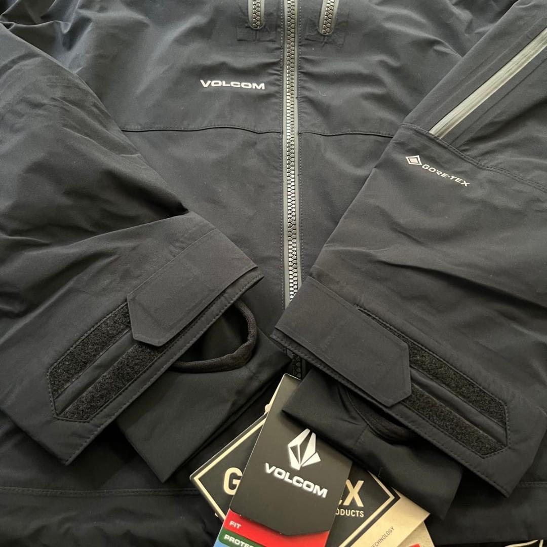 【最新モデル】タグ付き　VOLCOM ボルコム メンズ スノボウェア　ジャケット