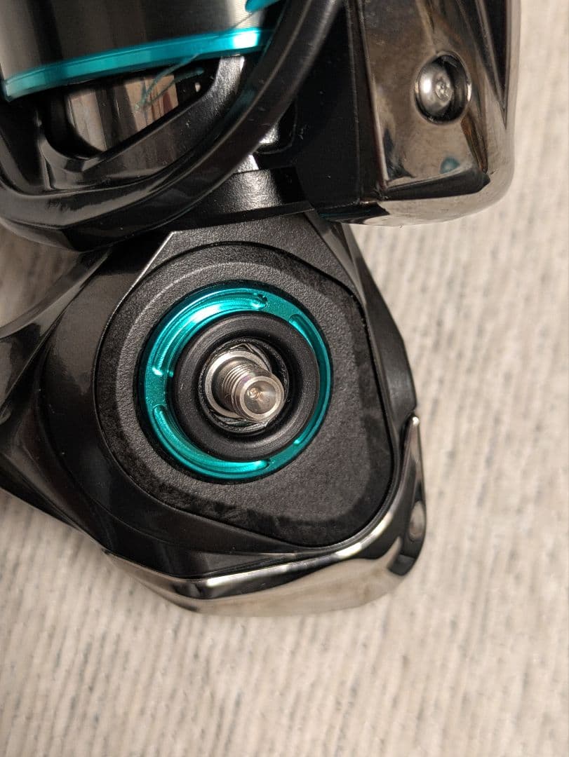 Daiwa Emeraldas AIR FC LT2500S スピニングリール
